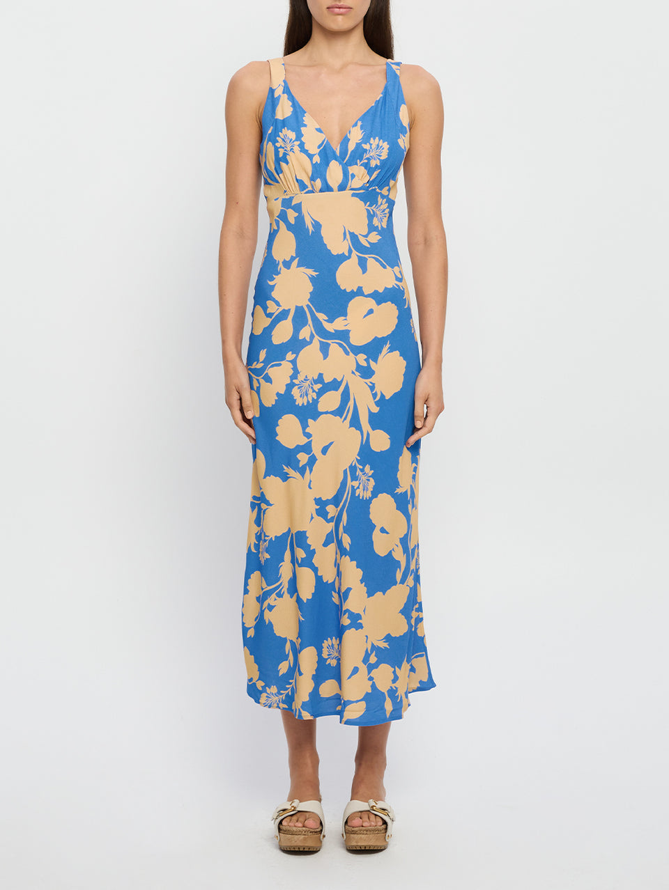 Aurora Midi Dress KIVARI | Model wears blue floral midi dress
