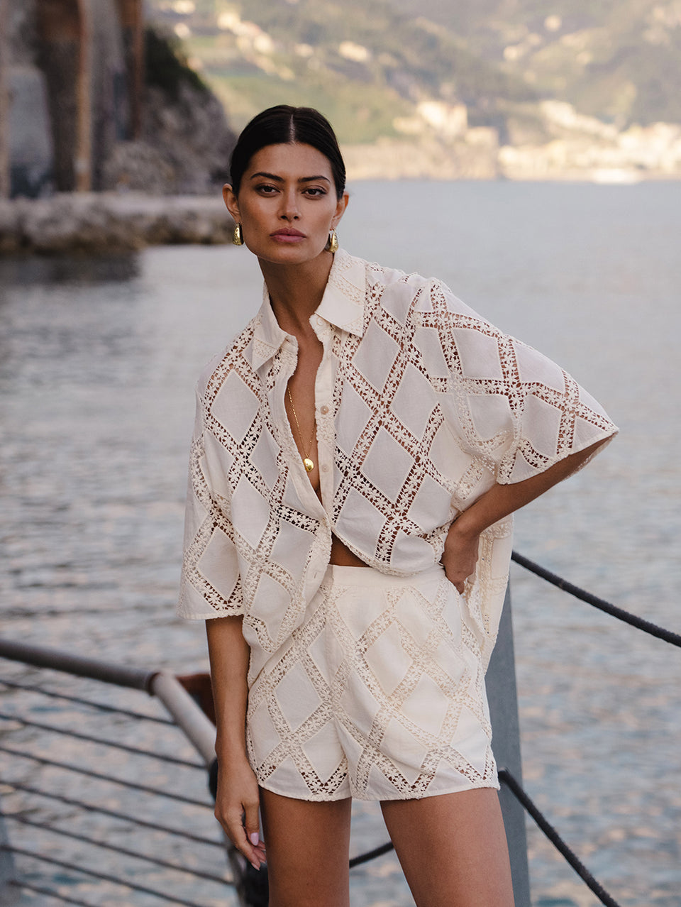 Izzy-Short-Cream-campaign
