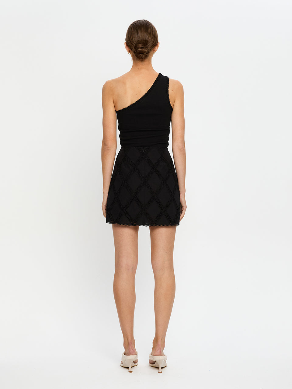 Izzy-Skirt-Black-03