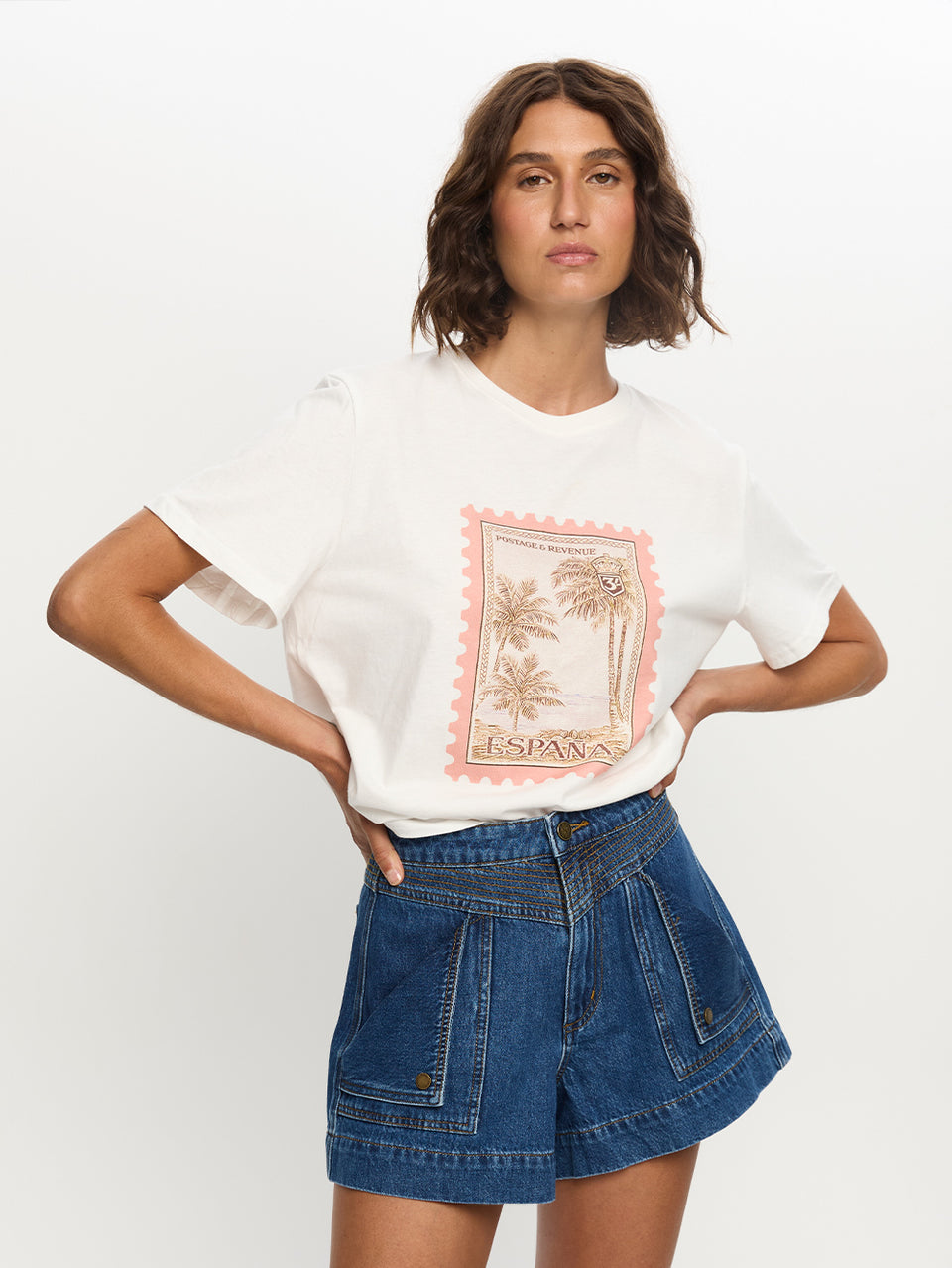 Lyra Tee