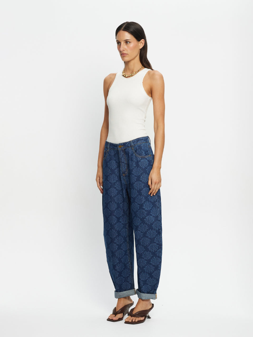 Marla-Denim-Barrel-Leg-Jean-02
