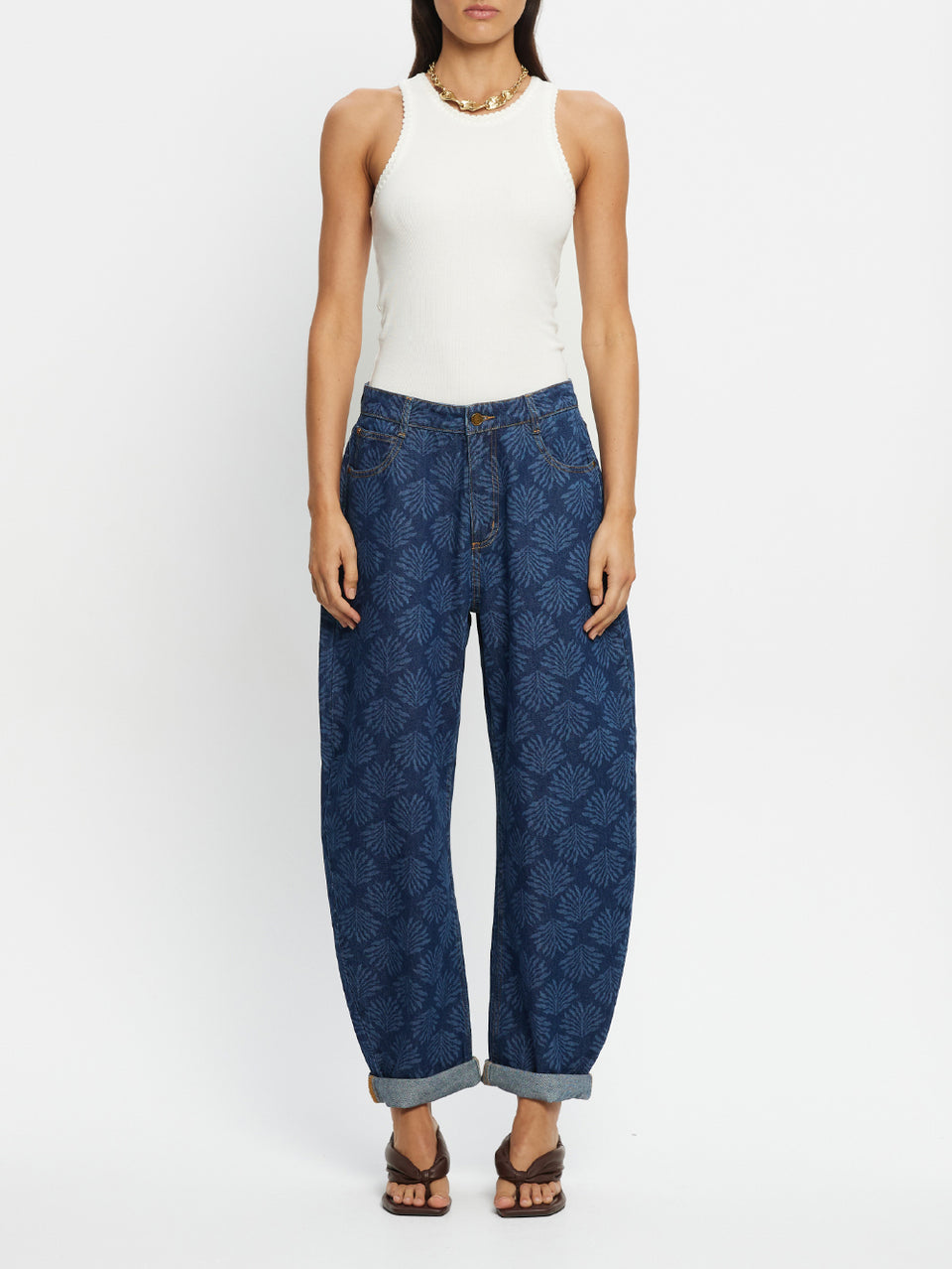 Marla-Denim-Barrel-Leg-Jean-05