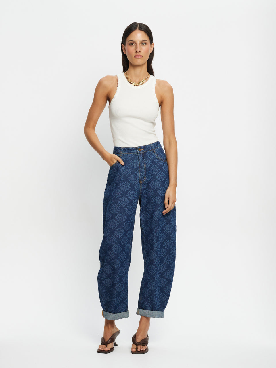 Marla-Denim-Barrel-Leg-Jean-06