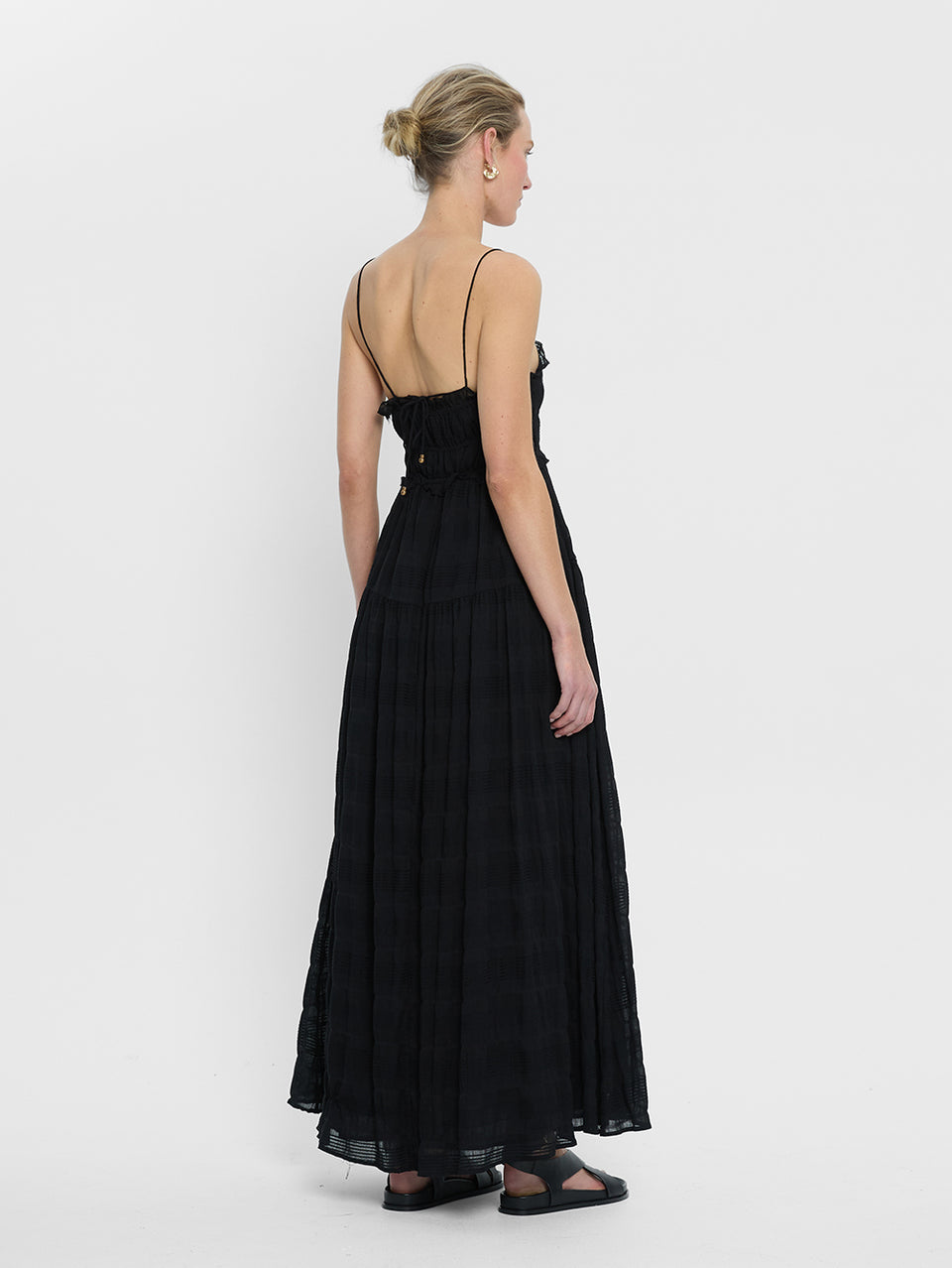 Rylan Maxi Dress KIVARI | Model wears black maxi dress back view