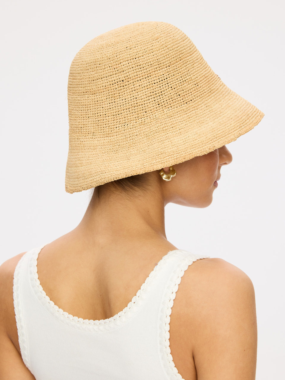 A37NAT-Bobbi-Raffia-Bucket-Hat-03
