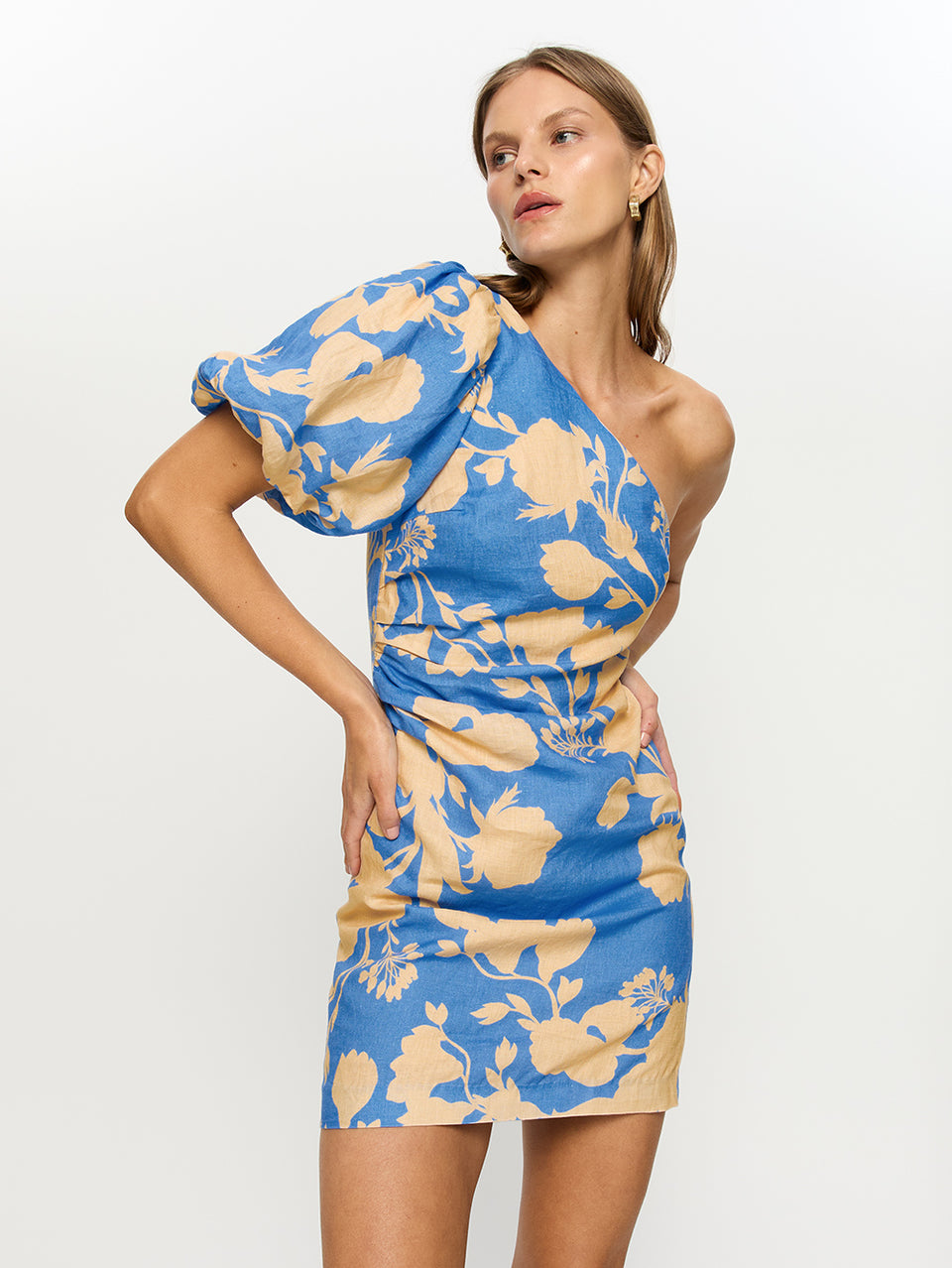Aurora Mini Dress KIVARI | Model wears blue floral mini dress