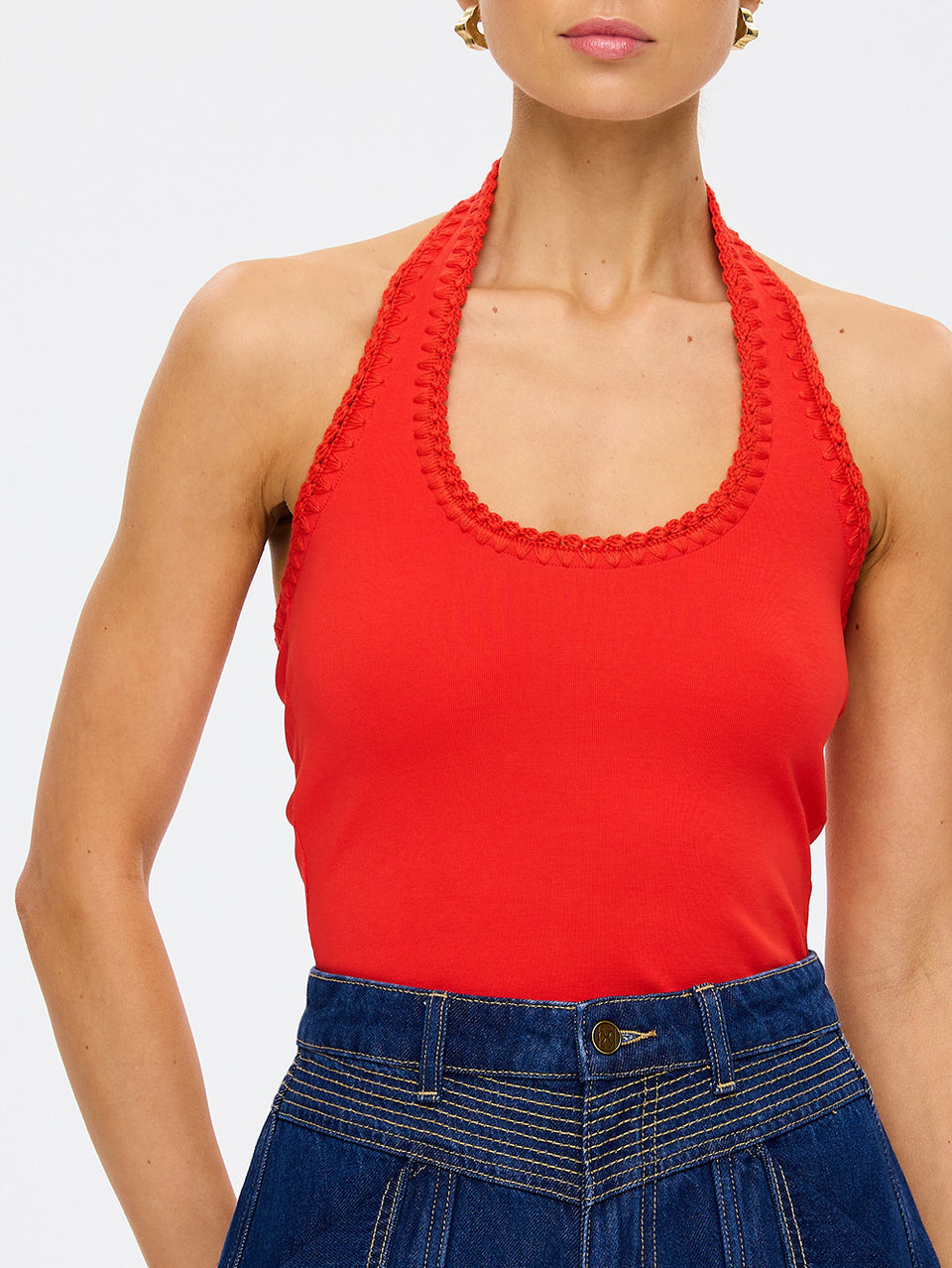 E56CHI_Rhea-Halter-Top_Chili-Red_4
