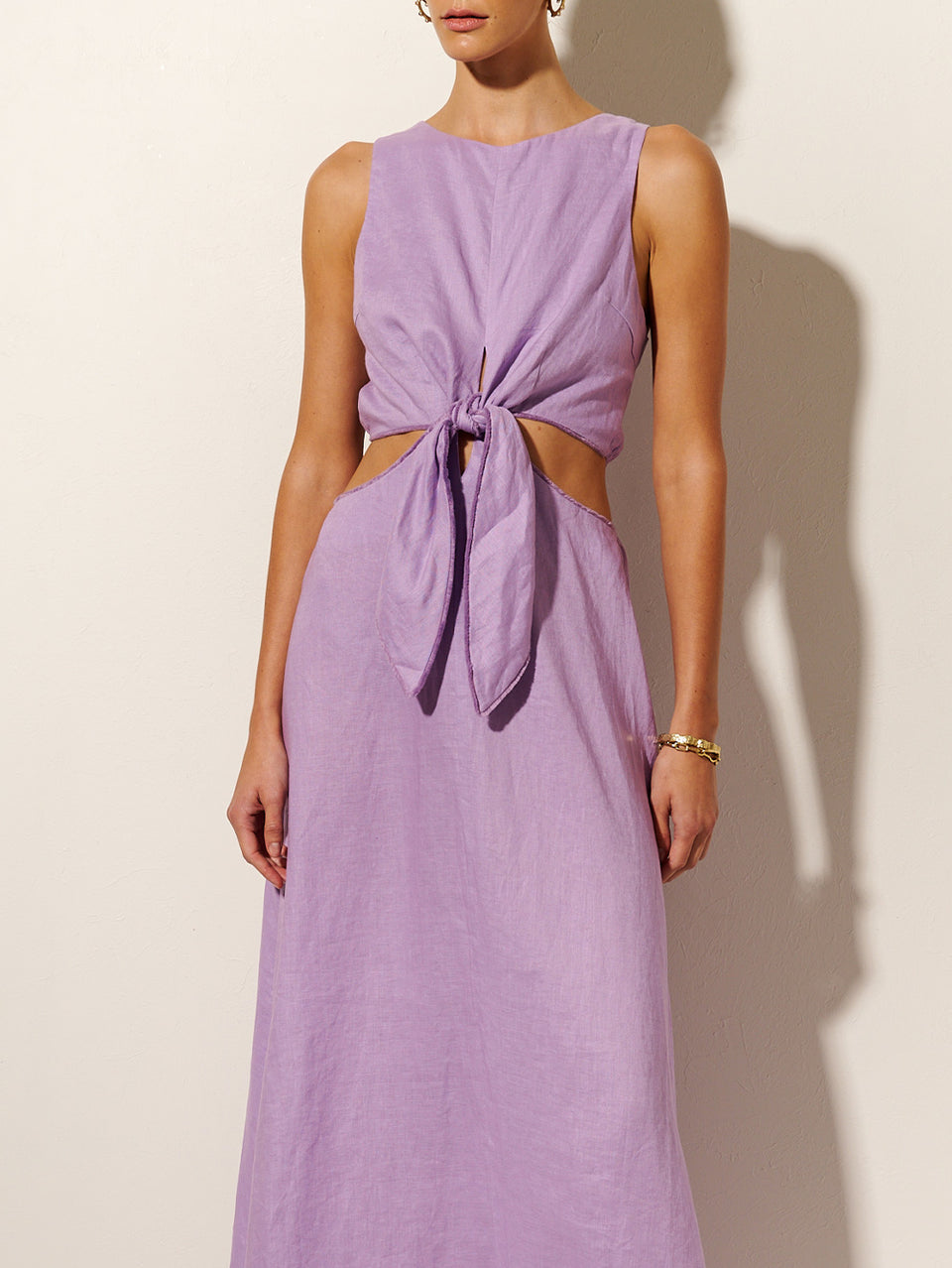 Ellie Cut Out Maxi Dress KIVARI | Model wears purple cut out maxi dress close up