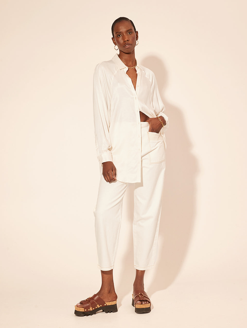 Emma Shirt White KIVARI | Model wears white cupro shirt