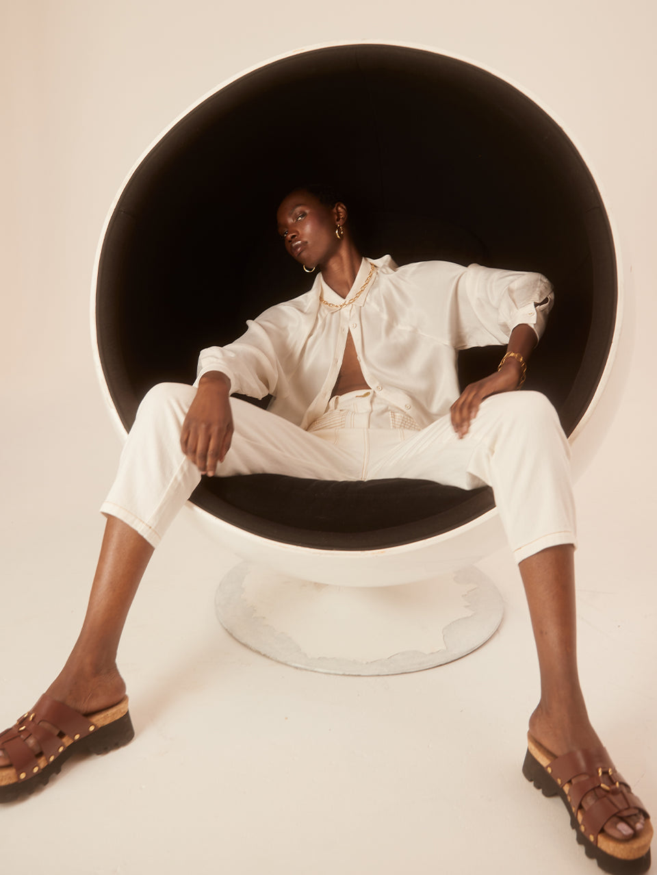 Emma Shirt White KIVARI | Model wears white cupro shirt campaign