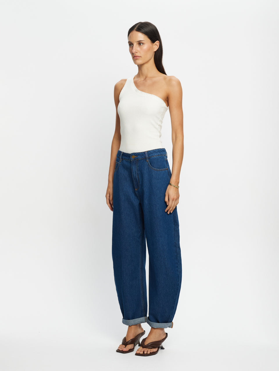 Evita Barrel Leg Jean