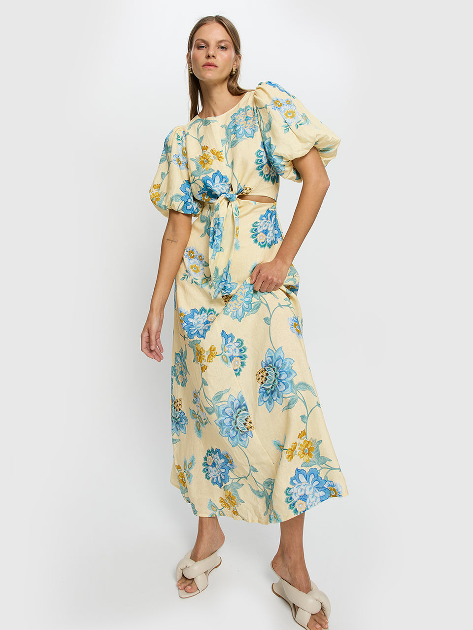 Giselle Maxi Dress KIVARI | Model wears yellow and blue floral dress