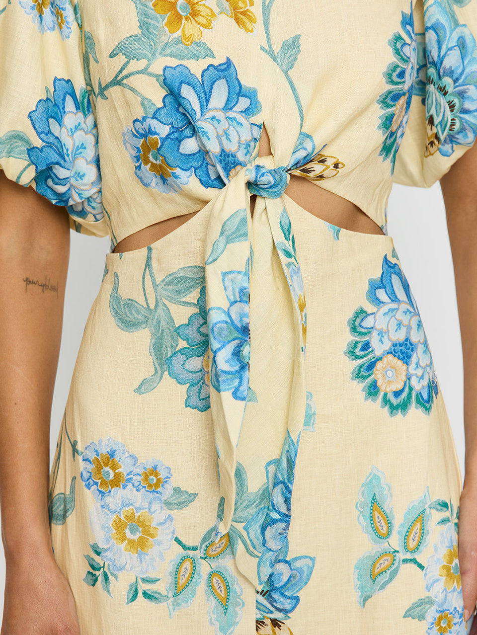 Giselle Maxi Dress KIVARI | Model wears yellow and blue floral dress
