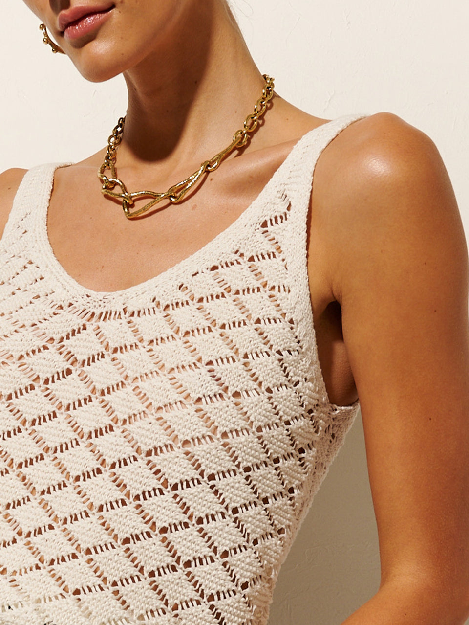 Irie Crochet Cami KIVARI | Model wears ivory crochet tank close up