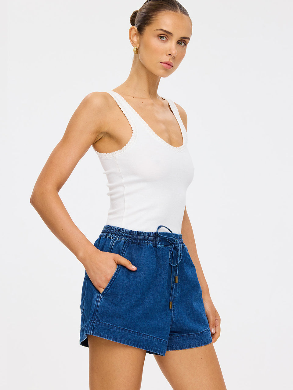 M190COAST_Vaila Chambray Short_Coast Blue_6