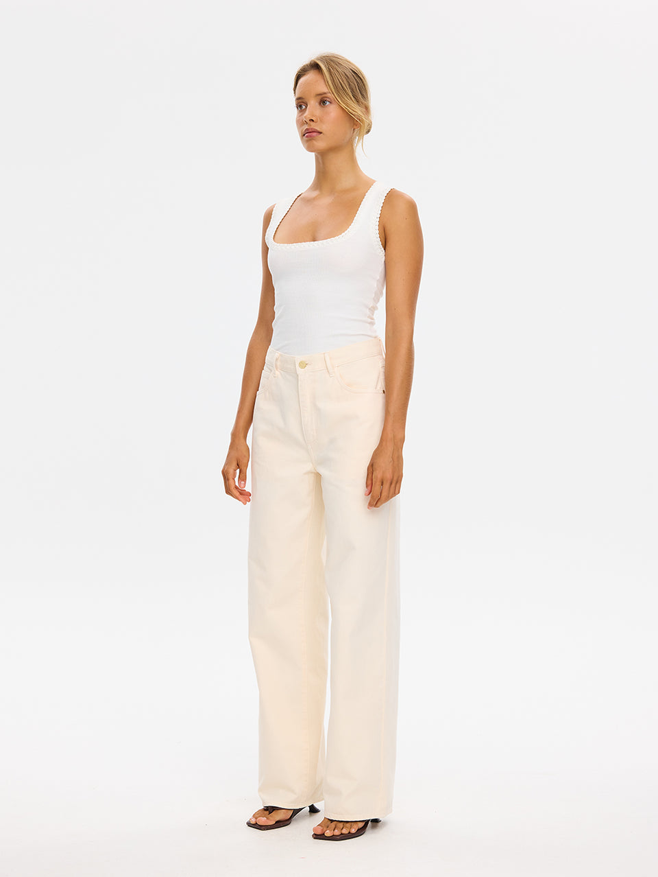 M209ROS-Brenn-Jean-rosewater-02