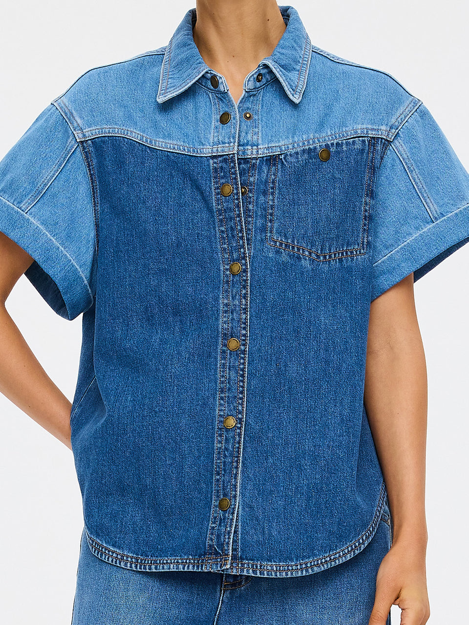M233TWO_Coralie Denim Shirt_Coast Blue_4