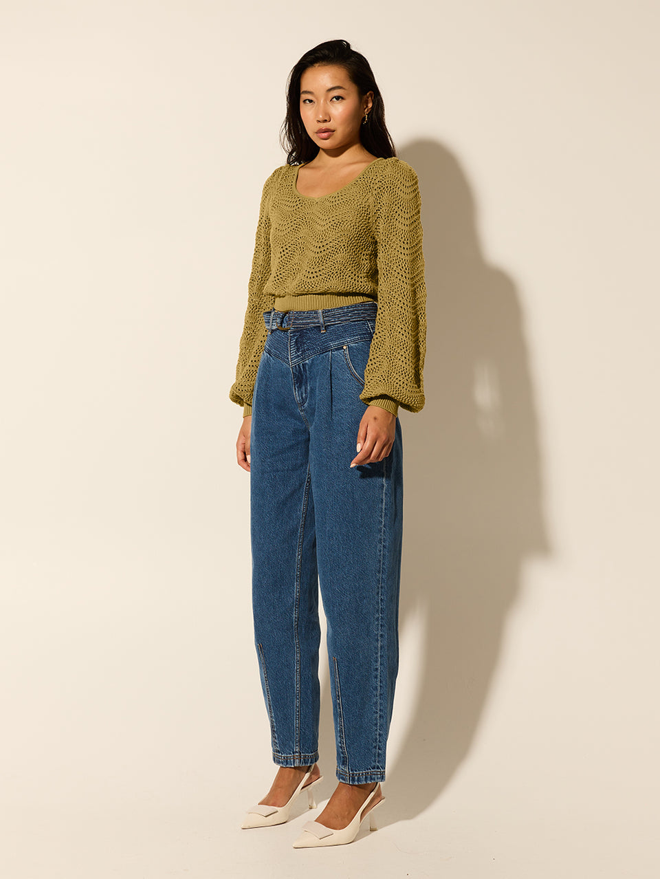 Mariana Knit Top Khaki KIVARI | Model wears khaki knit top side view