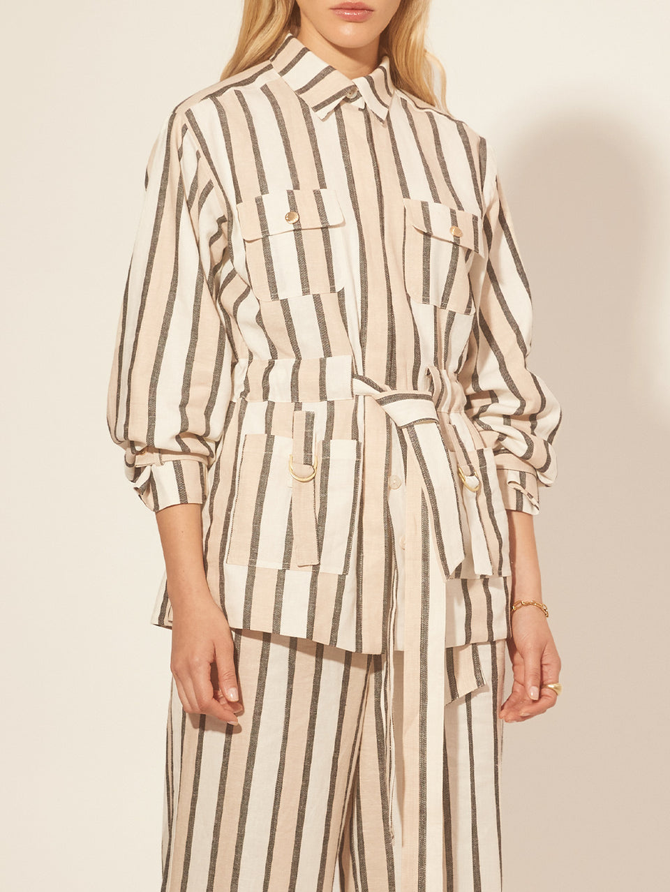 Oaklee Jacket KIVARI | Model wears stripe jacket close up