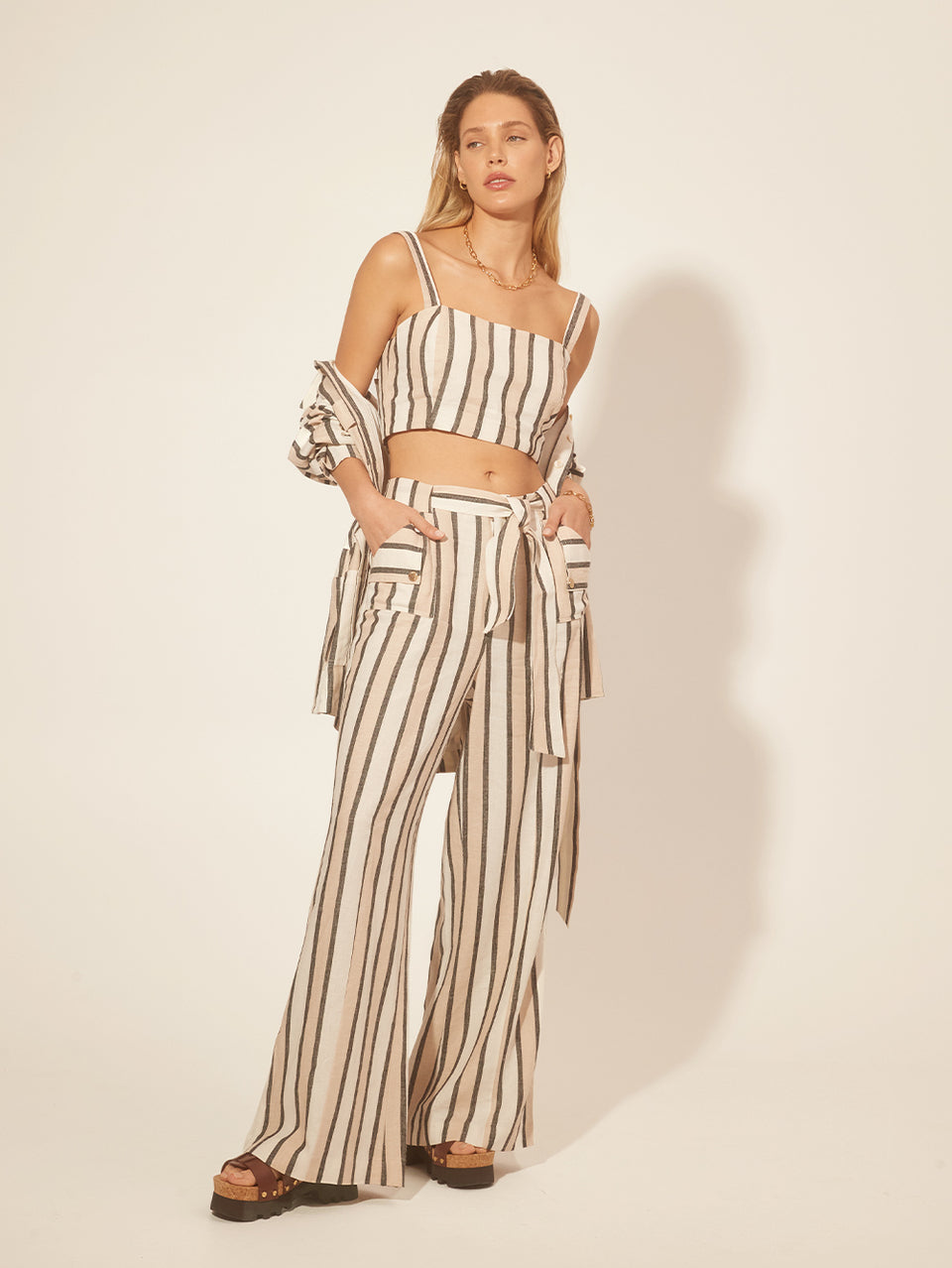 Oaklee Pant KIVARI | Model wears stripe pant