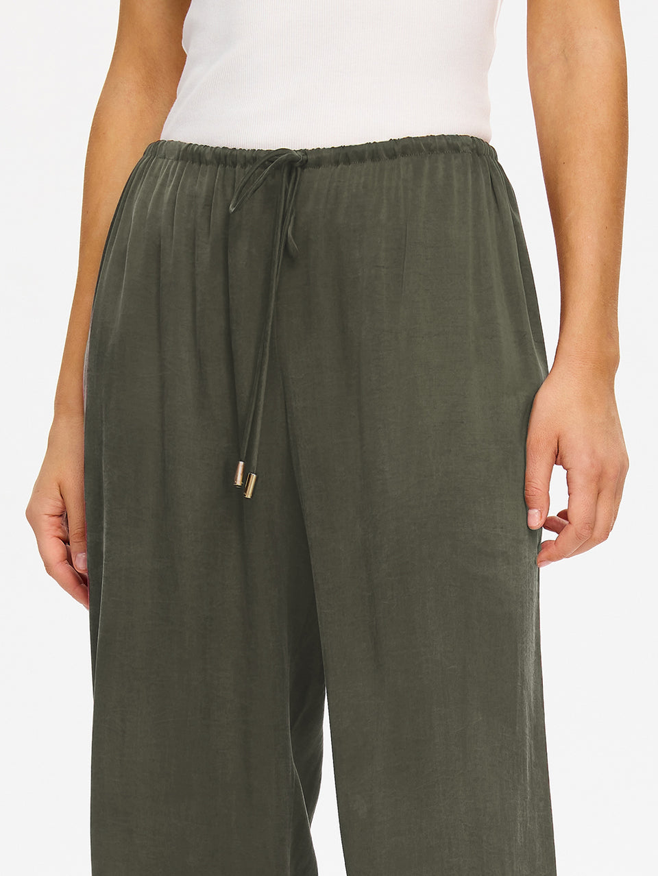 P35GRE-Blythe-Pant_Green_4