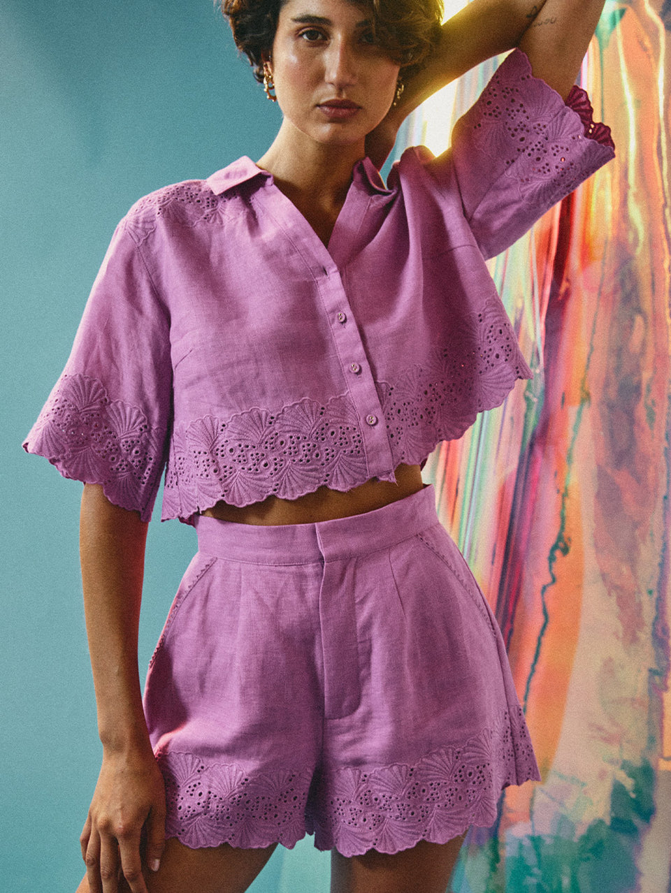 Payton Top KIVARI | Model wears pink top campaign