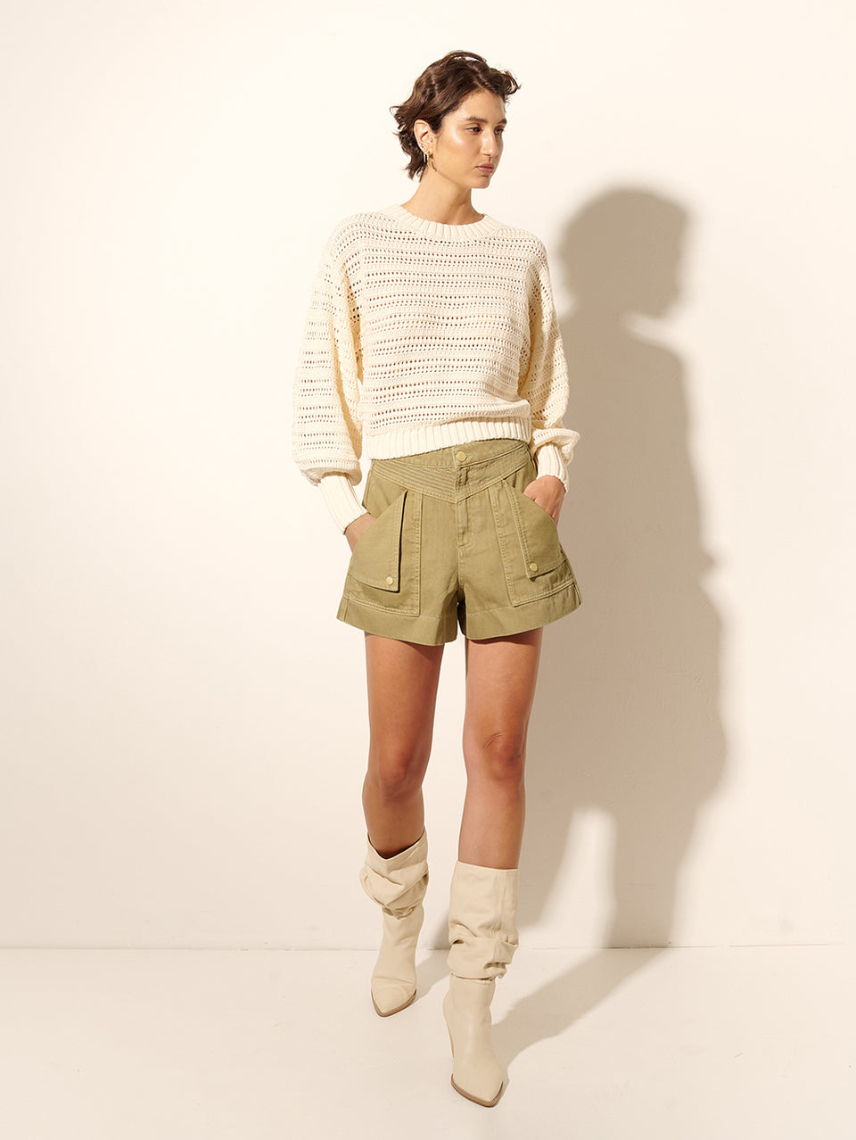 Pepe Knit Sweater Cream KIVARI | Model wears cream knit sweater