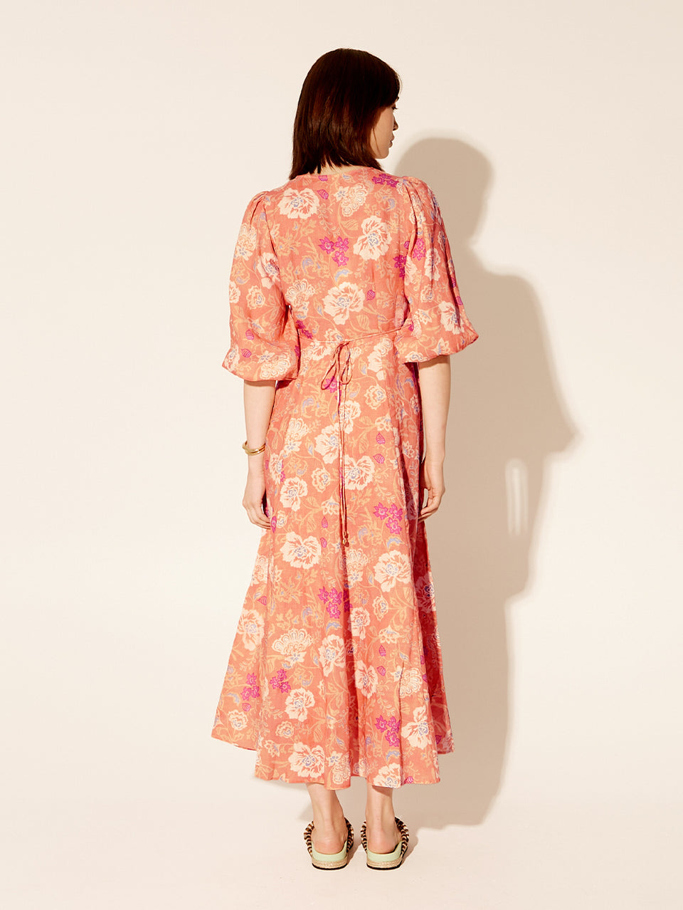Rosa Maxi Dress KIVARI | Model wears pink floral dress back view