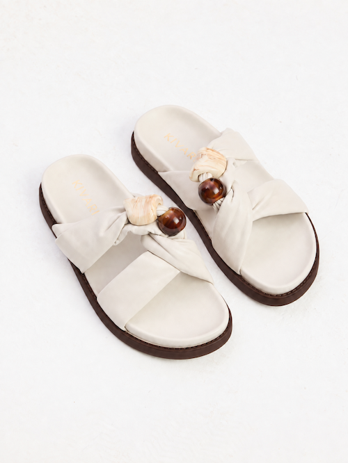 Kora Twist Flat
