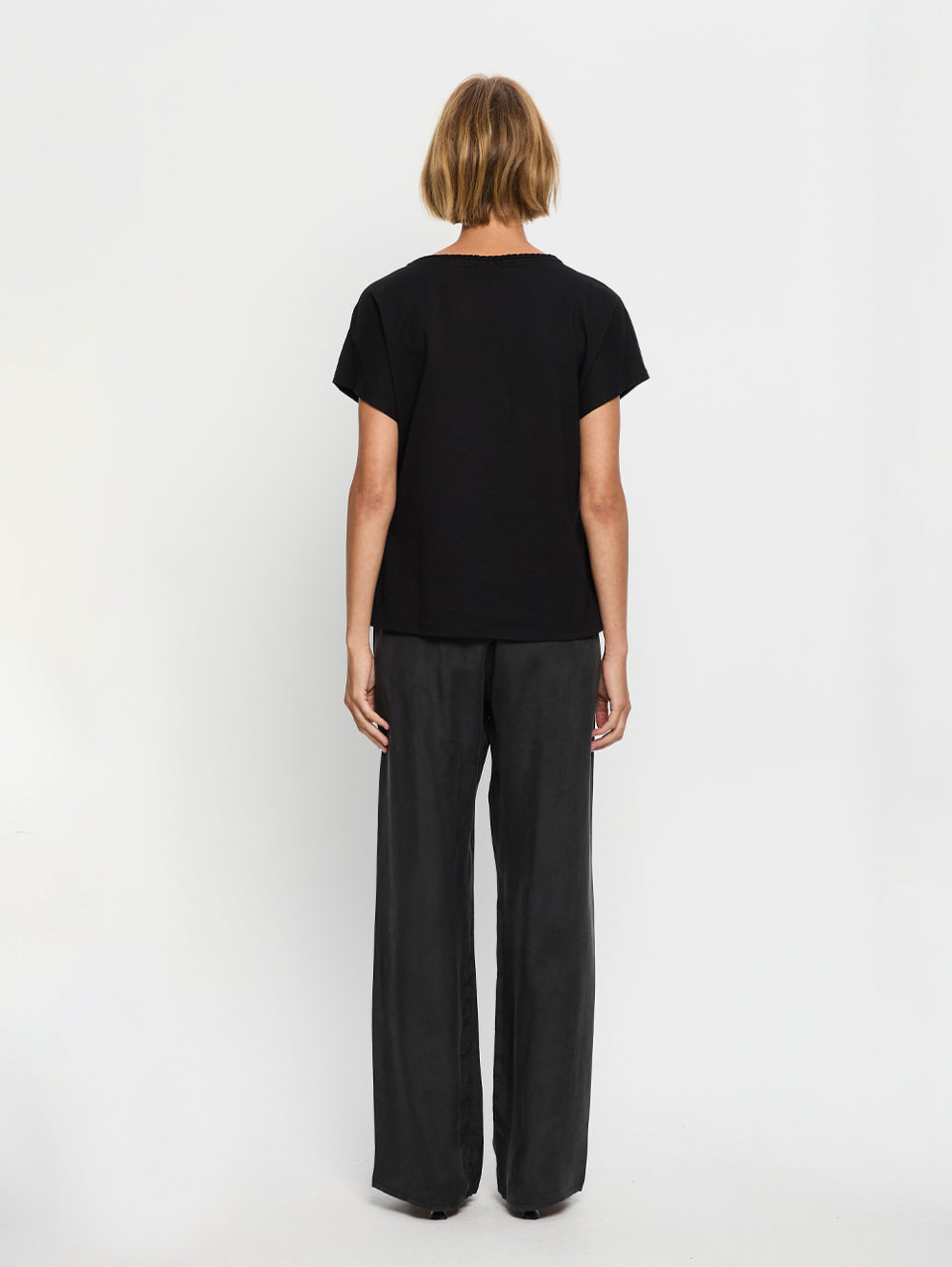 Thea Tee - Black