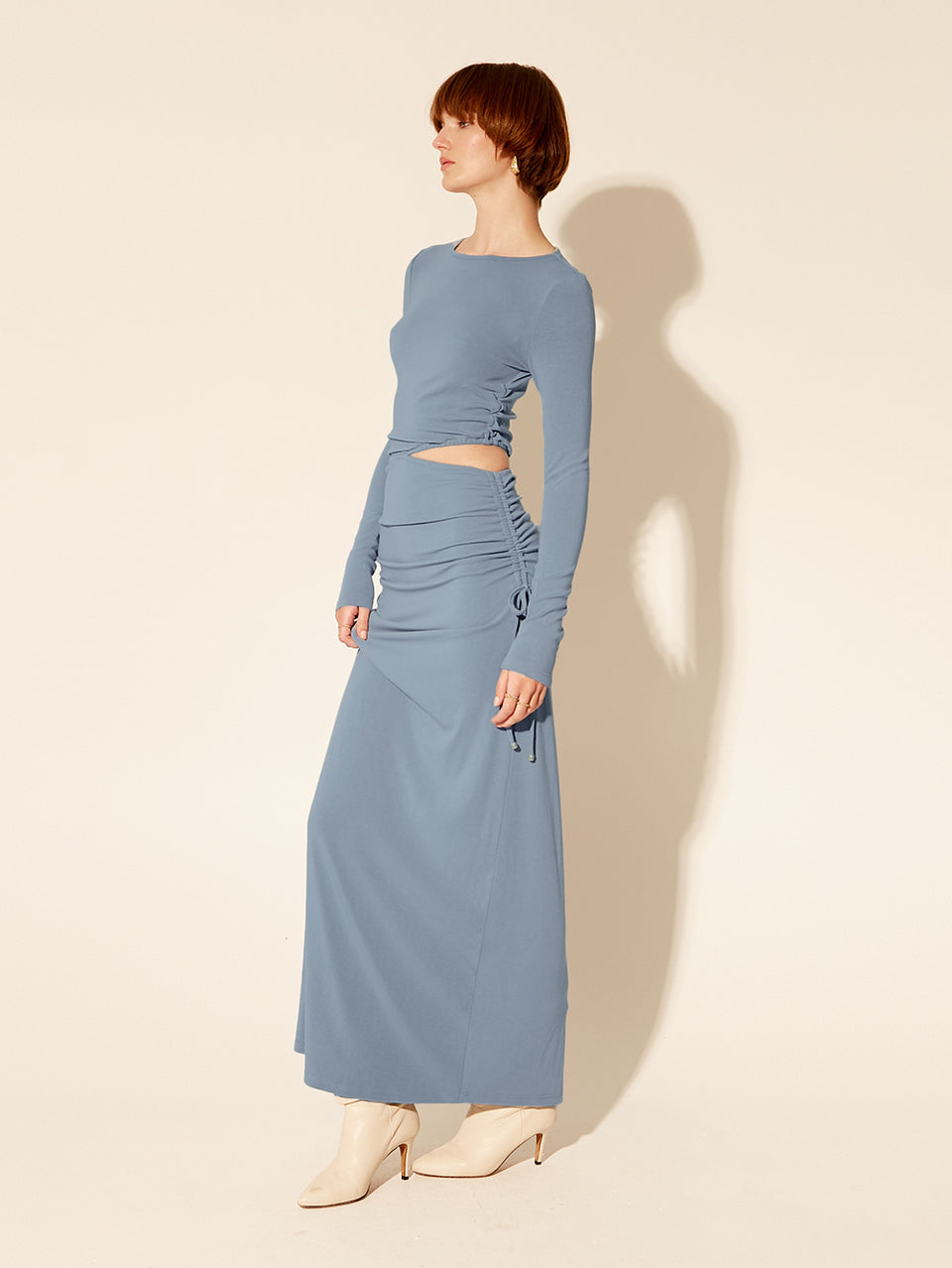 Vanessa Knit Midi Dress KIVARI | Model wears blue midi dress side view